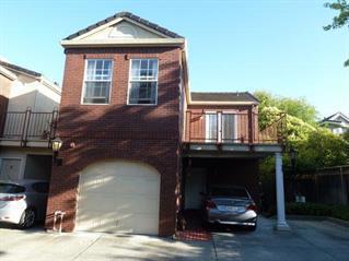 Showing on Saturday 18th at 2pm. Town home at a convenient Sunnyvale location, Open and Bright floor plan, High Ceilings thru out, Updated kitchen with granite counters and stainless steel appliances and Cullingan Water Purifier and walk-in pantry, Updated bathrooms, Laminate Flooring, Double Pane windows, Master suite with retreat area and spacious balcony, Laundry is inside, Washer / Dryer are included, One car attached garage and one car port right outside the unit. Walking distance to El Camino, Close to shopping and Freeways and Express ways. Close to both new Apple campuses. Close to Google and Caltrain and other transportation.