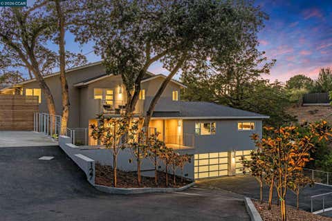 Photo of 127 Caminar Way, Walnut Creek, CA 94596 (MLS # 41135450)