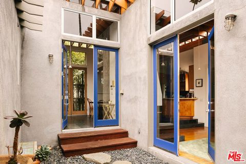 803 Boccaccio Venice CA 90291