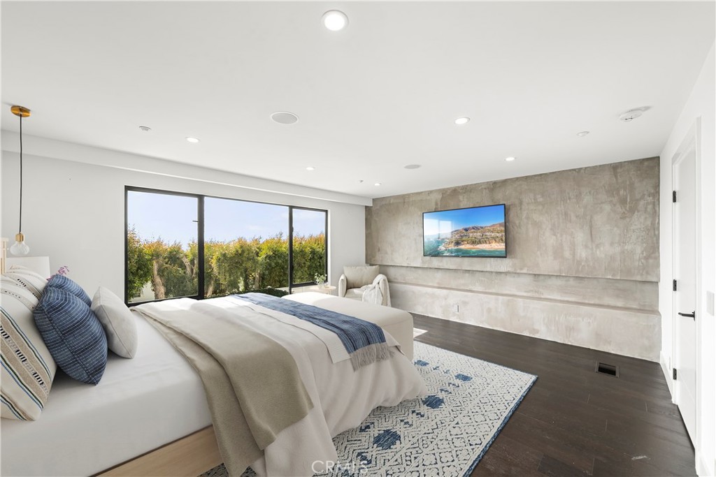 1147 Miramar St, Laguna Beach CA 92651 - Photo 14