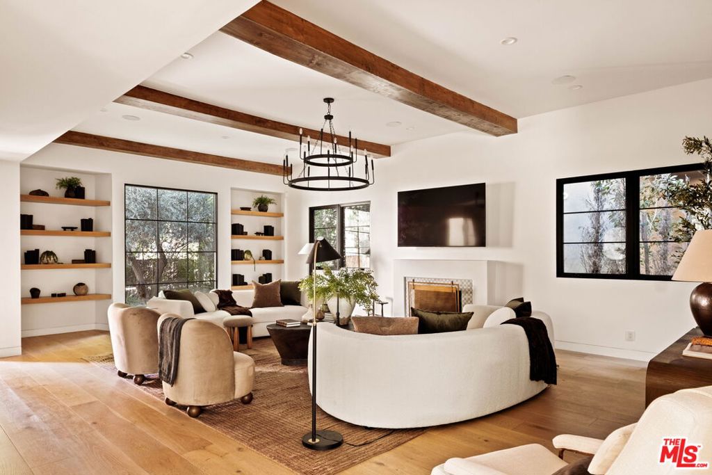 735 N Orlando Avenue