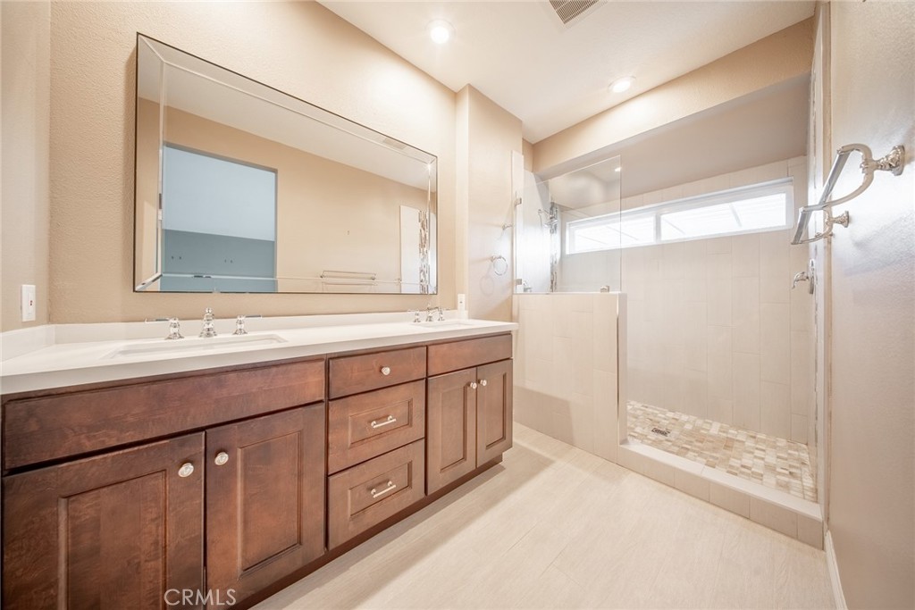 Mandevilla (RN) (RNM) - Residential