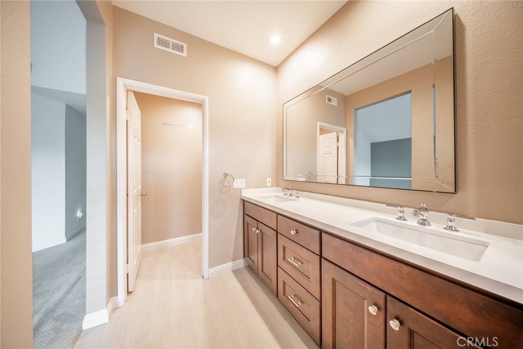 Mandevilla (RN) (RNM) - Residential