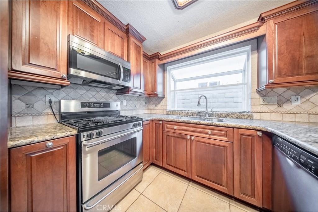 Mandevilla (RN) (RNM) - Residential