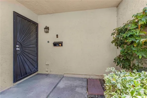 MLS: SW26076168