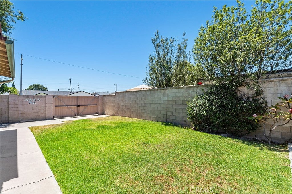 986 Post Road, Costa Mesa CA 92626 - Photo 43