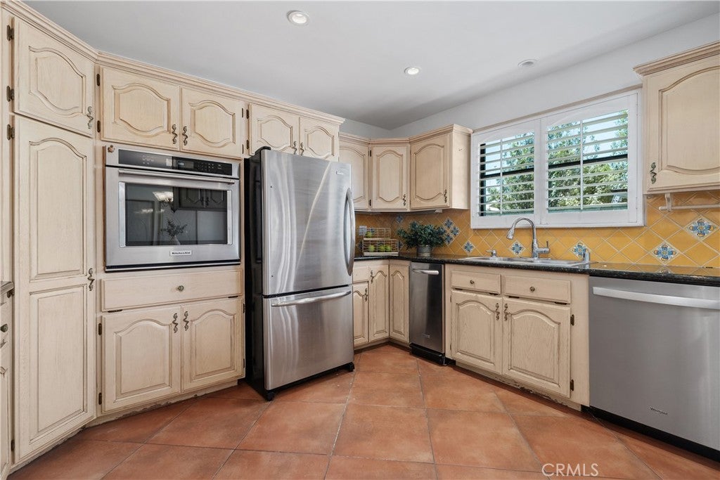 986 Post Road, Costa Mesa CA 92626 - Photo 23