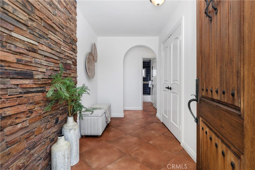 986 Post Road, Costa Mesa CA 92626 - Photo 6