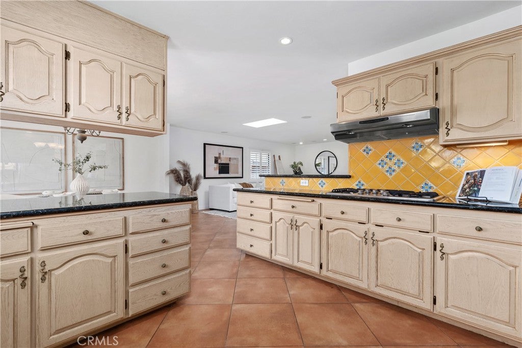 986 Post Road, Costa Mesa CA 92626 - Photo 25
