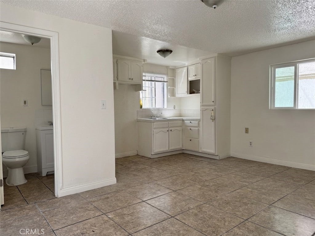 2749 Live Oak Street
