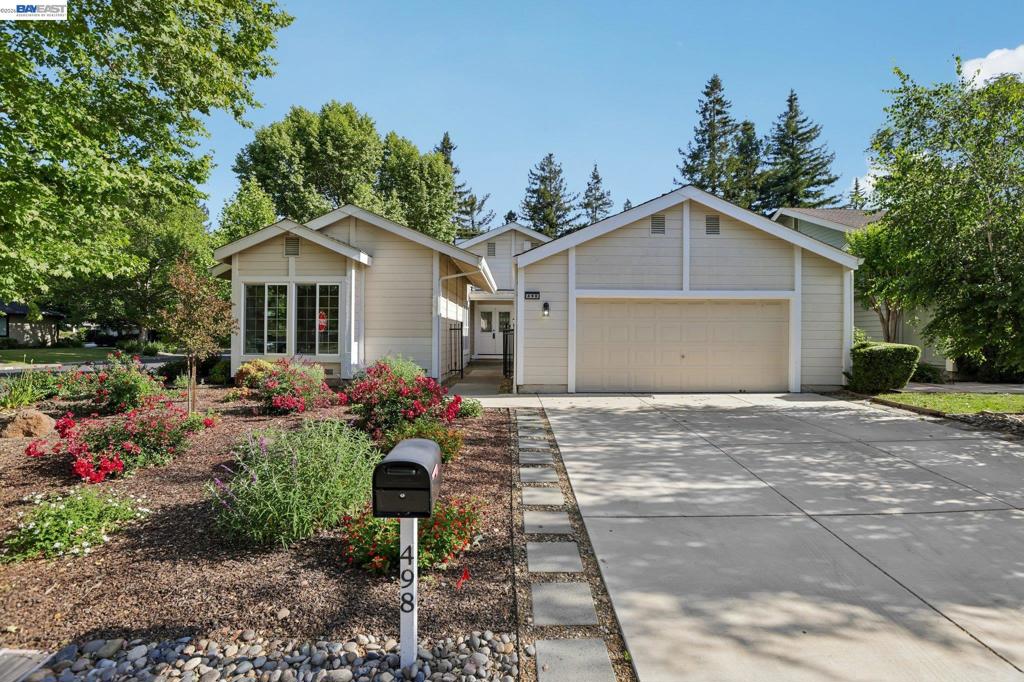 498 Freitas Rd Rd