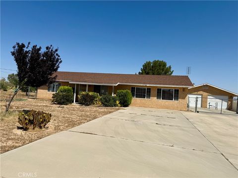 Photo of 17798 Cherry Street, Hesperia, CA 92345 (MLS # HD25122651)