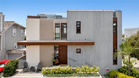 Photo of 2215 Manhattan Avenue, Hermosa Beach, CA 90254 (MLS # SB26208984)