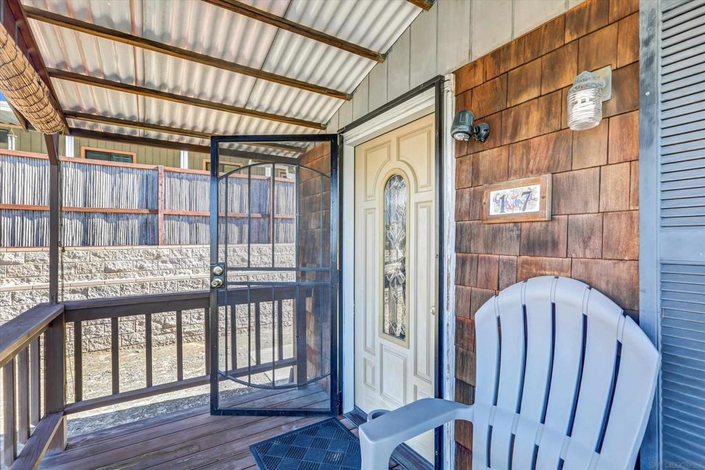 Properties 3 2400 Alpine Blvd 17