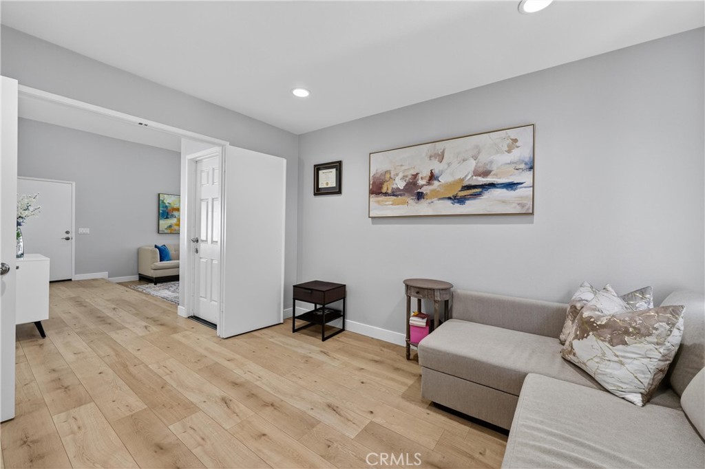 Lake Forest Keys (LK) - Residential