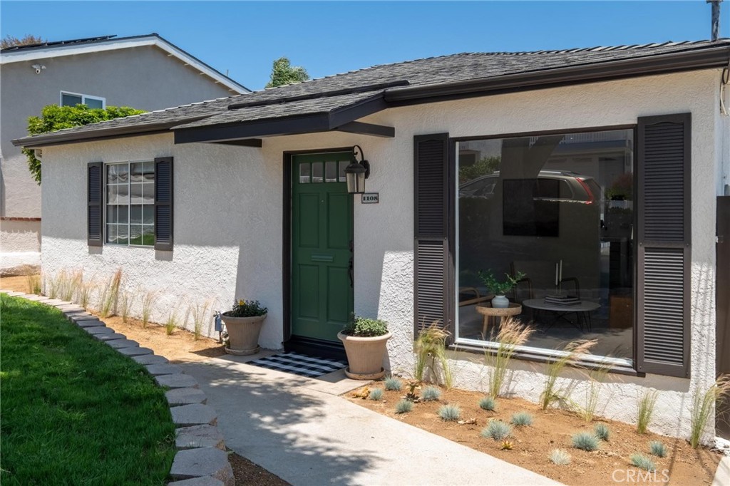 1108 Stanford Avenue