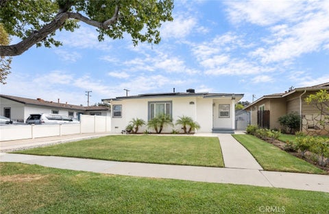 Photo of 2121 Valencia ST, Santa Ana, CA 92706 (MLS # IV26219660)
