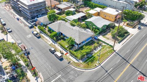 Photo of 11202 Oxnard Street, North Hollywood, CA 91606 (MLS # 26665193)