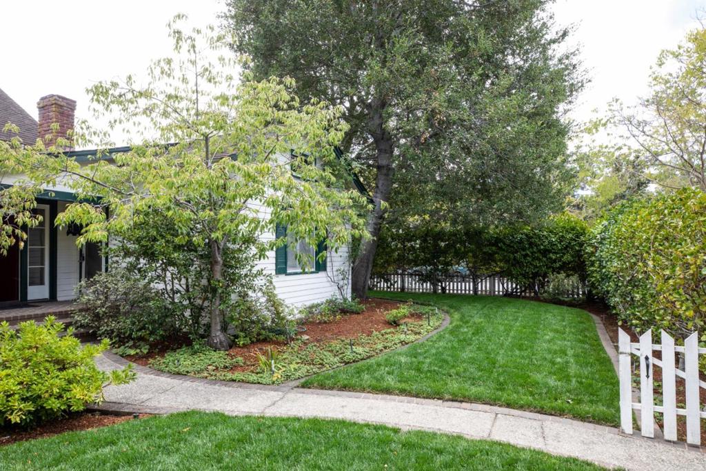 604 Tennyson Avenue