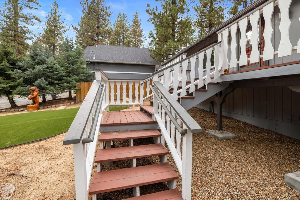 1217 Redwood Drive