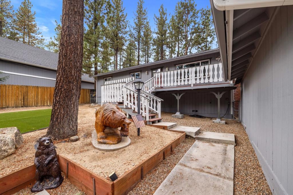 1217 Redwood Drive