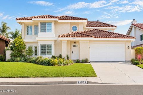 Photo of 12564 Spring Creek Road, Moorpark, CA 93021 (MLS # 226002280)