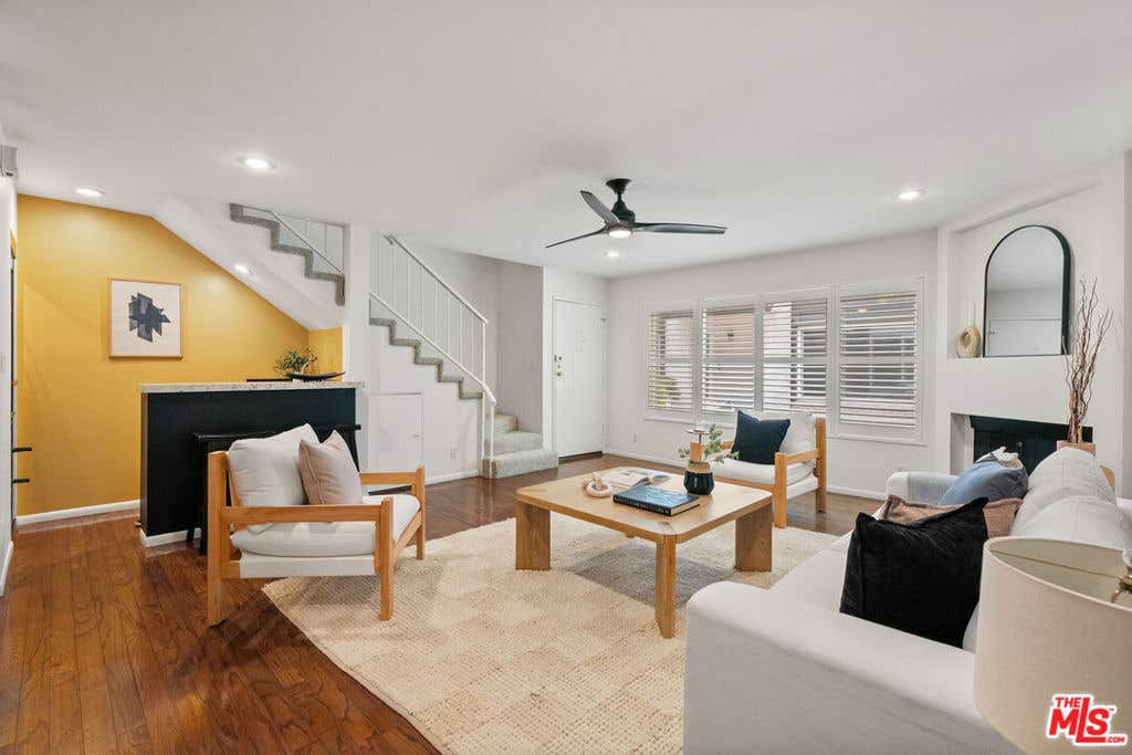 Photo of 14332 Dickens Street #22, Sherman Oaks, CA 91423 (MLS # 26854791)