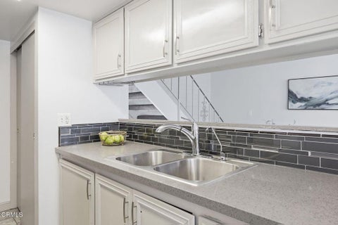 Tiny photo for 1137 Chalmette Avenue, Ventura, CA 93003 (MLS # V1-38802)