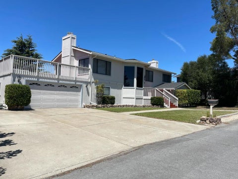 Photo of 60 Franks Drive, Hollister, CA 95023 (MLS # ML82050159)