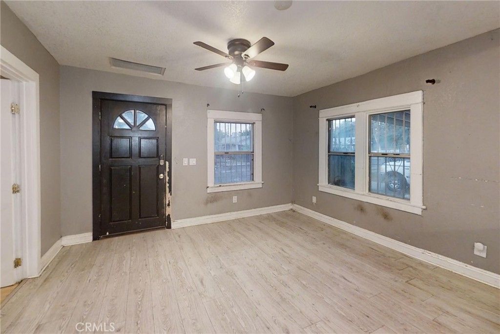 Photo of 664 W 14th St, San Bernardino, CA 92405 (MLS # PW25266357)