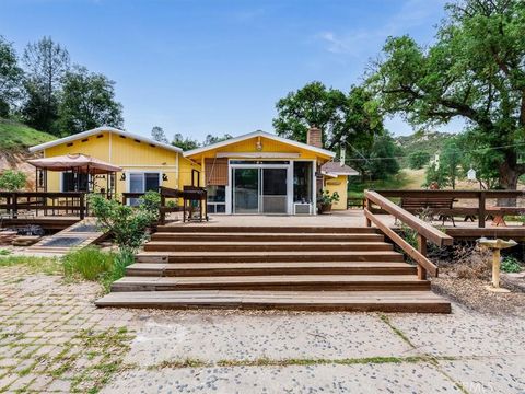 Tiny photo for 1535 Parkhill Road, Santa Margarita, CA 93453 (MLS # NS26047139)