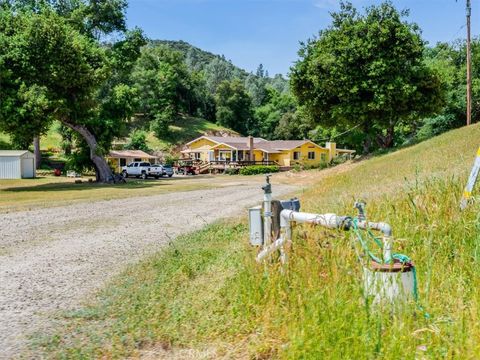 Tiny photo for 1535 Parkhill Road, Santa Margarita, CA 93453 (MLS # NS26047139)