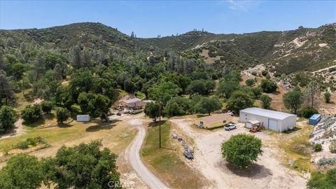 Tiny photo for 1535 Parkhill Road, Santa Margarita, CA 93453 (MLS # NS26047139)