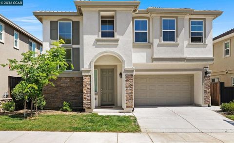 Photo of 3133 Cortina, Bay Point, CA 94565 (MLS # 41131513)