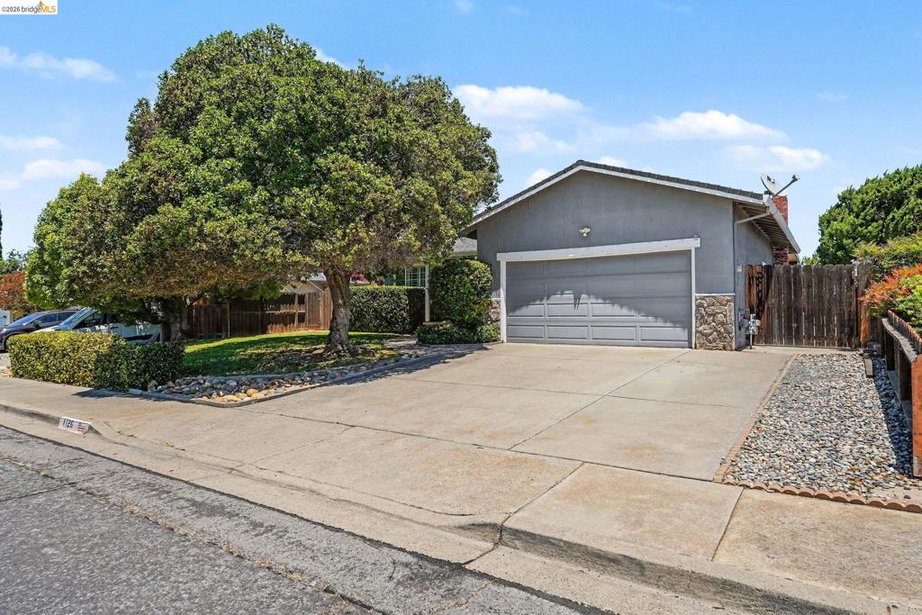 1126 Mission Dr