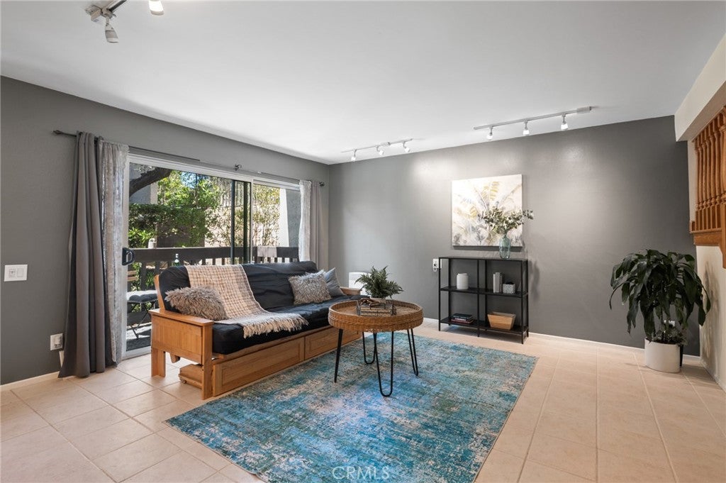 388 S Miraleste 474
