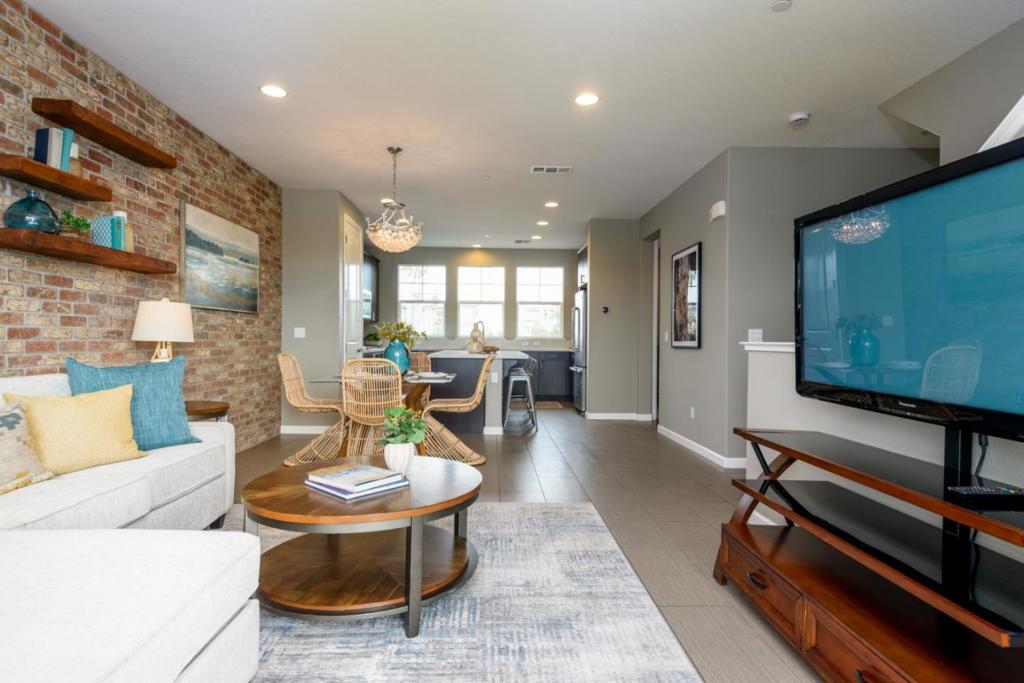 658 Sea Anchor Drive 2605