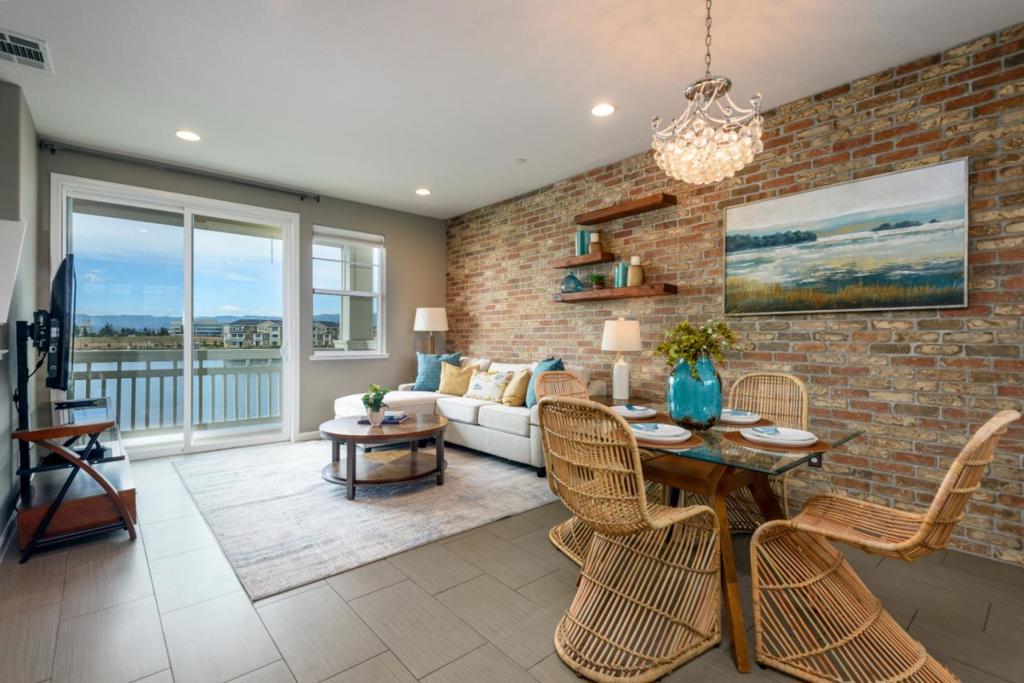658 Sea Anchor Drive 2605