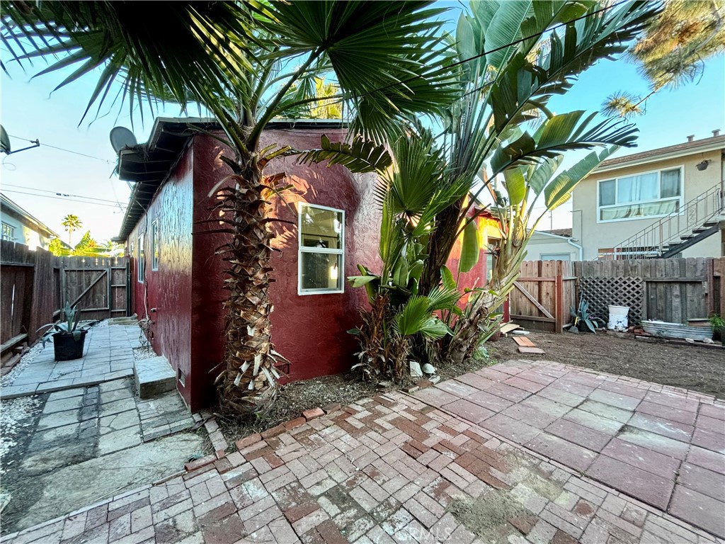 Circle (CA) - Residential Income