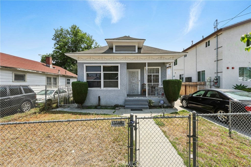 1600 E. 33rd St