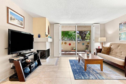 Tiny photo for 2253 Martinique Lane, Oxnard, CA 93035 (MLS # V1-37488)