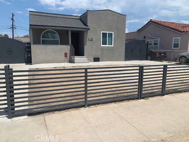 There are two buildings on the lot, each with its own separate driveway. Only the back unit is available and is numbered 1715 W. 85th Street. It features 3 bedrooms and 2 bathrooms, an indoor washer and dryer hookup, a stove, a refrigerator, and has been recently remodeled. All utilities are separately metered and are paid by tenants..
The property is situated in a very desirable area of Los Angeles with easy access to major freeways, LAX, Sofi Stadium, and downtown.
The property is ready for immediate move-in