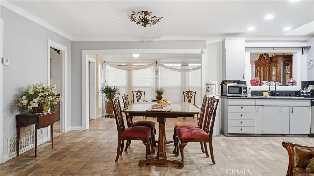1180 Amberwood
