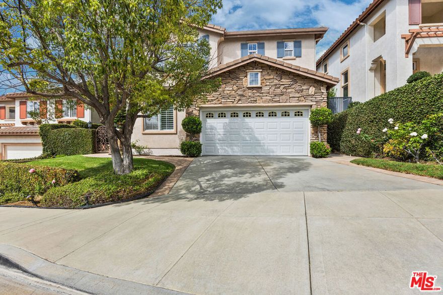 Spacious 3-bedroom, 3-bath home with office and 3-car garage located in the sought-after gated Eagle Ridge Community. This move-in-ready residence offers a freshly painted interior, brand-new stainless steel oven, microwave, and stovetop, a welcoming family room with a fireplace, and formal living and dining rooms ideal for entertaining. Upstairs, enjoy a versatile bonus area, laundry room, and a luxurious primary suite with dual walk-in closets. Community amenities offer a resort-style experience, featuring a sparkling pool and spa, lounge areas, outdoor showers, bathrooms, playgrounds, and picnic areas.