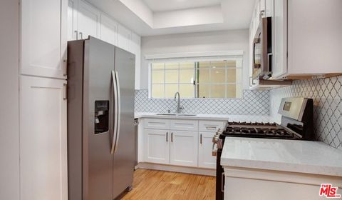 Photo of 1420 Peerless Place #213, Los Angeles, CA 90035 (MLS # 25574729) Photo of 1420 Peerless Place #213, Los Angeles, CA 90035 (MLS # 25574729)