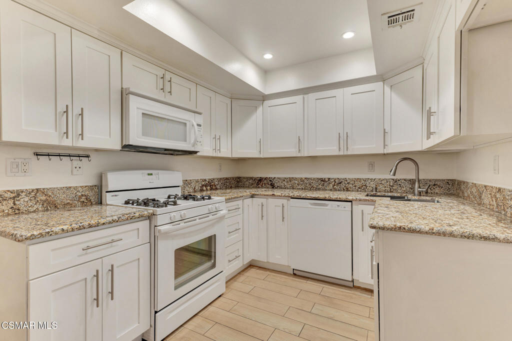 Meadow Ridge Condos-819 - 819 - Residential Lease