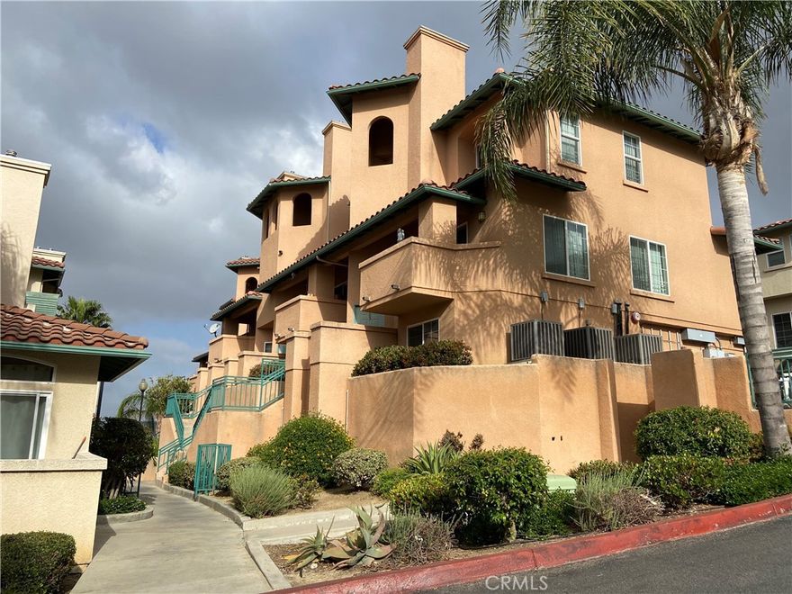 This newer townhome is located on a hillside within the desirable City View Terrace Community of Lincoln Heights, less than a mile from the Keck Health Sciences Campus of USC and offering convenient access to the 5 and 10 freeways. Its prime location places you minutes from Downtown Los Angeles, Chinatown, Little Tokyo, Alhambra, Monterey Park, and South Pasadena. This spacious residence features four bedrooms and four bathrooms, with abundant natural light, attractive laminate wood flooring on the main level, and cozy carpeting upstairs. As a unit with 2 shared wall, it provides added privacy and offers one of the largest floorplans in the community. The multi-level layout allows for comfortable separation of living areas, making it well suited for both personal living and long-term flexibility. Residents of this gated community enjoy access to a refreshing pool, relaxing spa, and 24-hour security. Thoughtfully maintained and located in one of Los Angeles’s most convenient and evolving neighborhoods, this property offers exceptional versatility and value for a wide range of buyers.