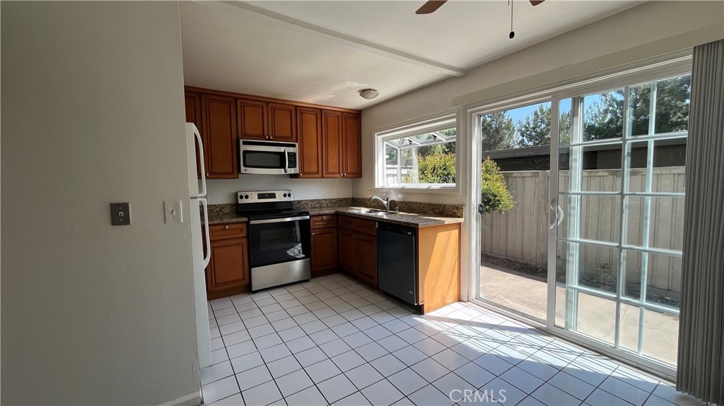 Irvine Springs (IS) - Residential Lease