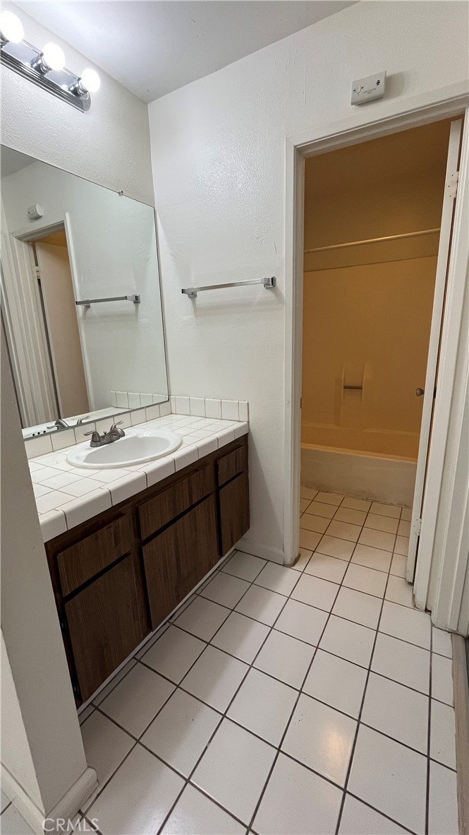 Irvine Springs (IS) - Residential Lease