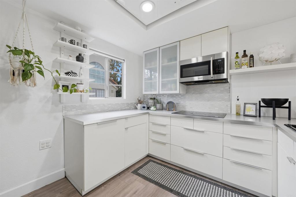 719 Eastshore 47